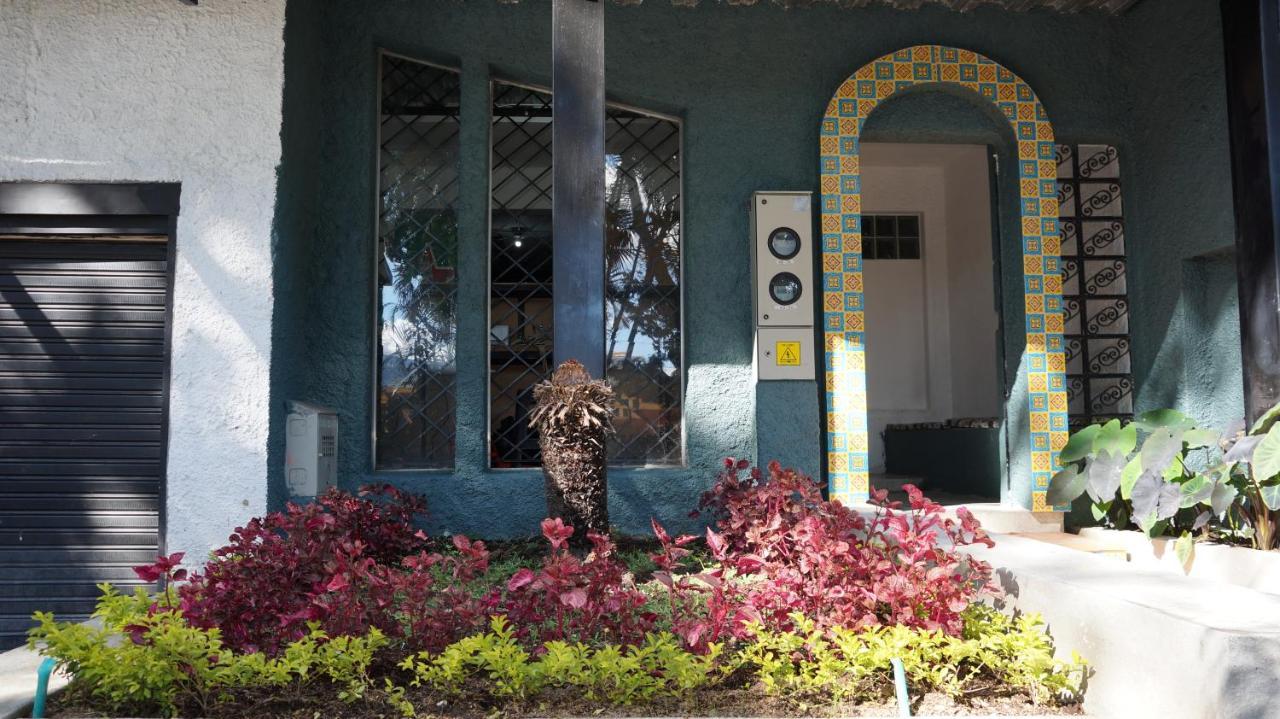 Nativo Hostel Medellín Esterno foto